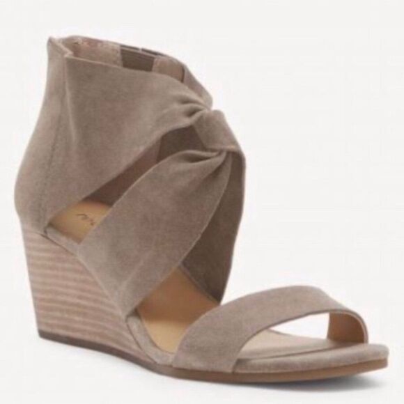 Lucky Brand Tammanee Suede Wedge Sandals Size 10 - Picture 1 of 13